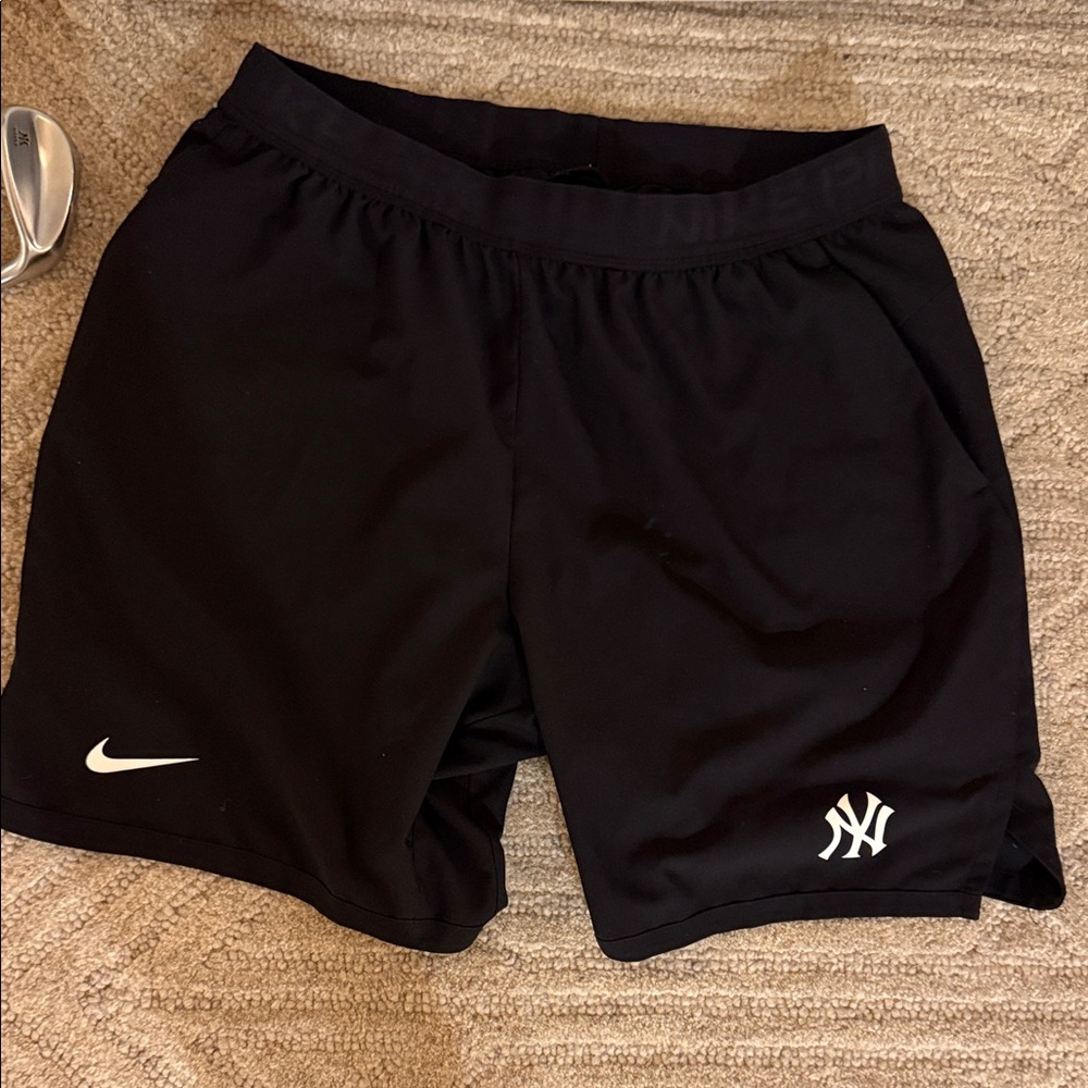 New York Yankees Official Nike Pro Midnight Blue Men's Shorts (Rare) Size XL